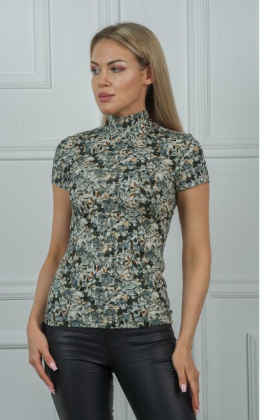 Водолазка "Листья и абстракция"