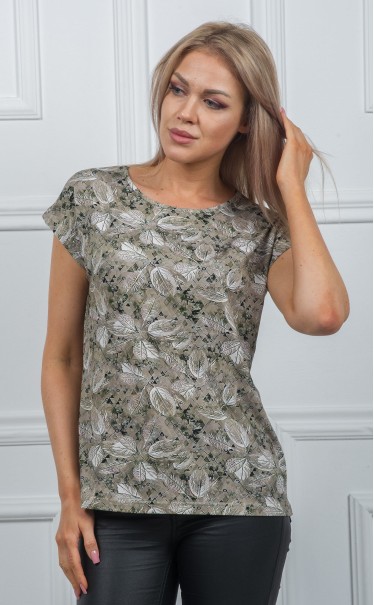 Футболка "Листья зеленоватые на геометрии"